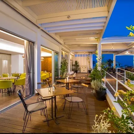 Hotel Lordos & 4*